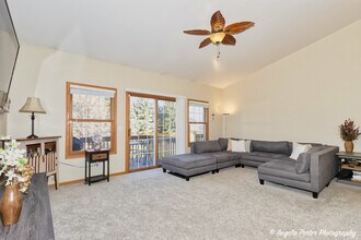 5850 Fieldstone Trail in McHenry, IL - Building Photo - Building Photo