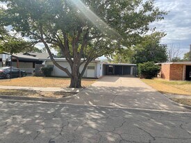 4619 44th St in Lubbock, TX - Building Photo