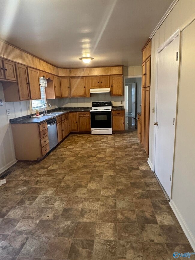 2005 Rosewood Dr NW in Huntsville, AL - Building Photo - Building Photo