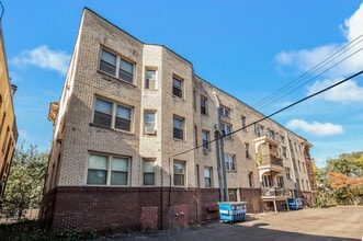 1705 Stevens Ave, Unit 101 in Minneapolis, MN - Building Photo - Building Photo