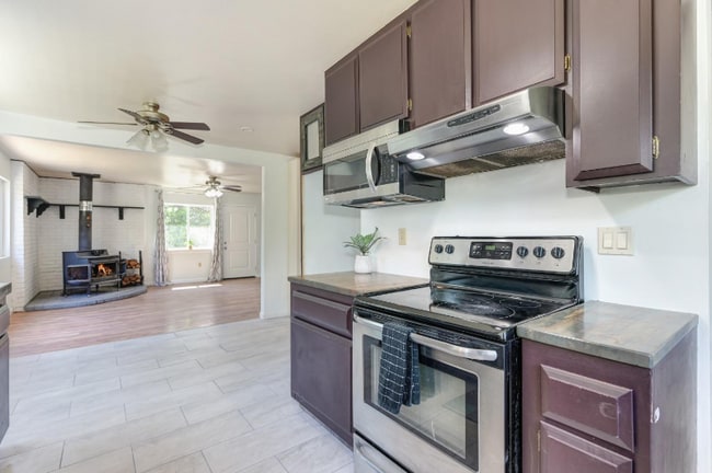 6273 Dolly Varden Ln in Pollock Pines, CA - Building Photo - Building Photo