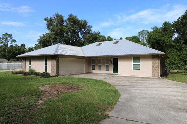 property at 4225 Oak Ln