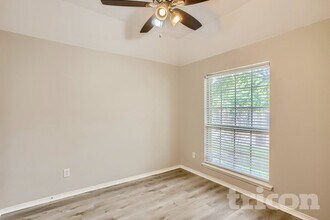 2075 Crestlake Dr in Rockwall, TX - Building Photo - Building Photo