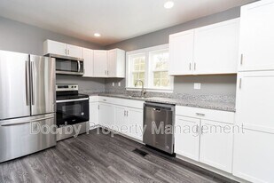 2408 Cres Club Dr, Unit 1 Bedroom Den A-0211 in Chattanooga, TN - Building Photo