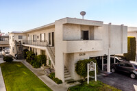 Lido Apartments - 12616-20 Caswell Ave in Los Angeles, CA - Foto de edificio - Building Photo