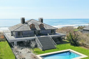 139 Crestview Ln in Sagaponack, NY - Building Photo