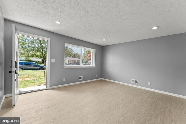 property at 3823 Cassandra Rd