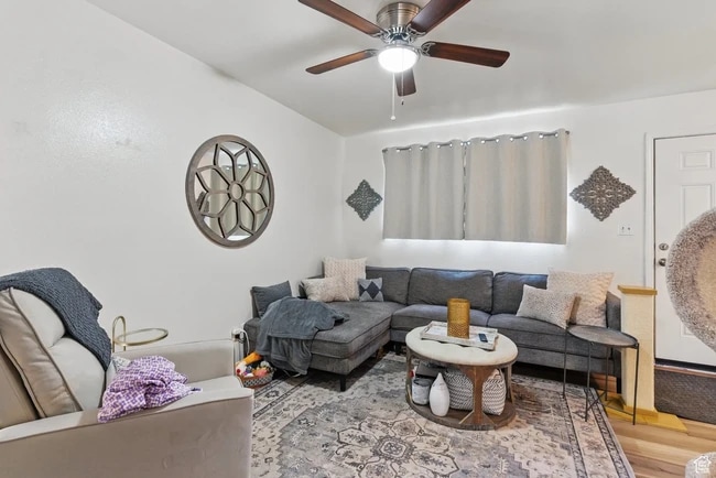 687 W Le Bon Cir, Unit 687