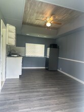 1064 N Tamiami Trl in North Fort Myers, FL - Building Photo - Building Photo