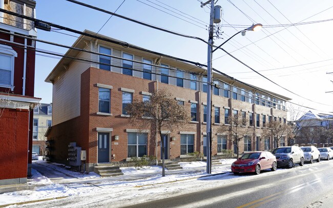 Sarah Street Townhouses in Pittsburgh, PA - Foto de edificio - Building Photo