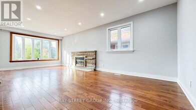 64 Sloley Rd in Toronto, ON - Building Photo - Building Photo