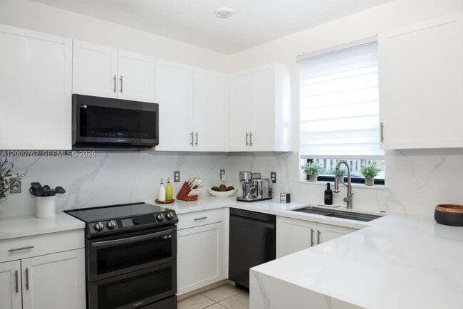 20917 NE 8th Ave in Miami, FL - Building Photo - Building Photo
