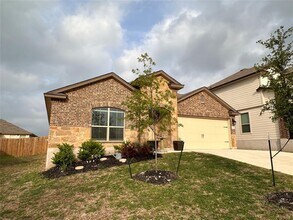 216 Midas Ln in Jarrell, TX - Building Photo - Building Photo