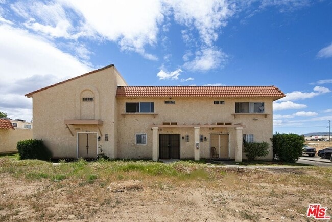 43614 Stanridge Ave in Lancaster, CA - Building Photo - Building Photo