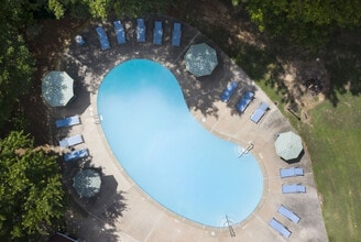 The Greens at Cascade Apartment Homes in Atlanta, GA - Building Photo - Building Photo