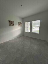 6073 Claystone Wy in Mount Dora, FL - Foto de edificio - Building Photo