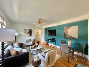 1450-1550 Beacon St in Brookline, MA - Building Photo - Building Photo