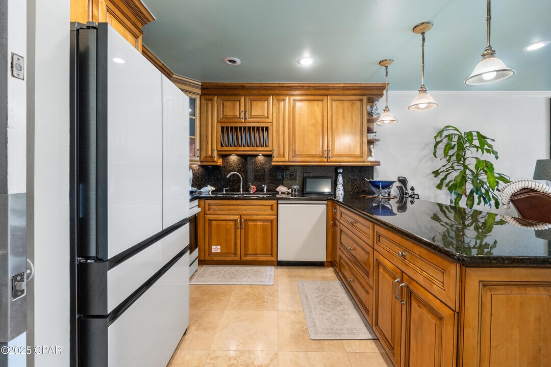 4725 Bay Point Rd in Panama City Beach, FL - Building Photo