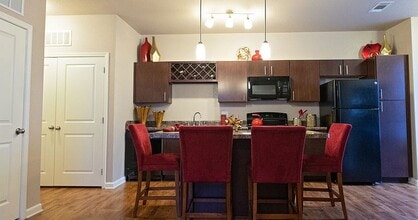 Retreat at River Chase Apartments in Covington, LA - Foto de edificio - Building Photo