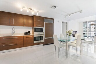 485 Brickell Ave, Unit SI ID1520351P in Miami, FL - Building Photo - Building Photo