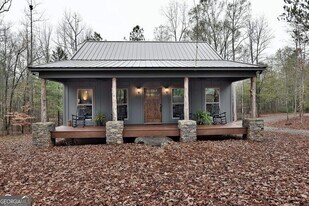 2323 Pleasant Valley Rd in Woodland, GA - Building Photo