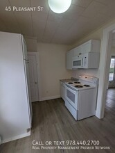 45 Pleasant St in Somersworth, NH - Building Photo - Building Photo