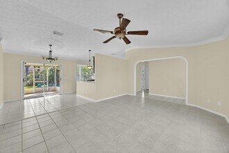 462 NW Sherbrooke Ave in Port St. Lucie, FL - Building Photo - Building Photo