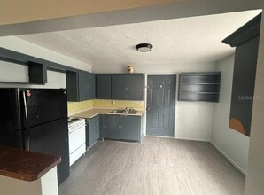 129 N Pompano Ave in Sarasota, FL - Building Photo - Building Photo