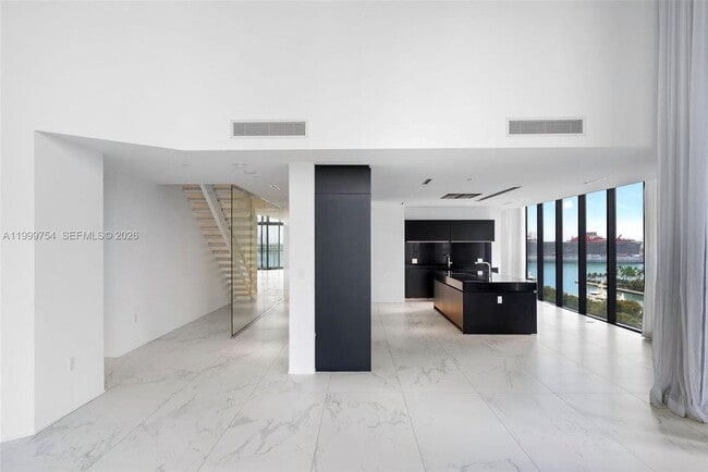 1000 Biscayne Blvd, Unit 0336 in Miami, FL - Foto de edificio - Building Photo