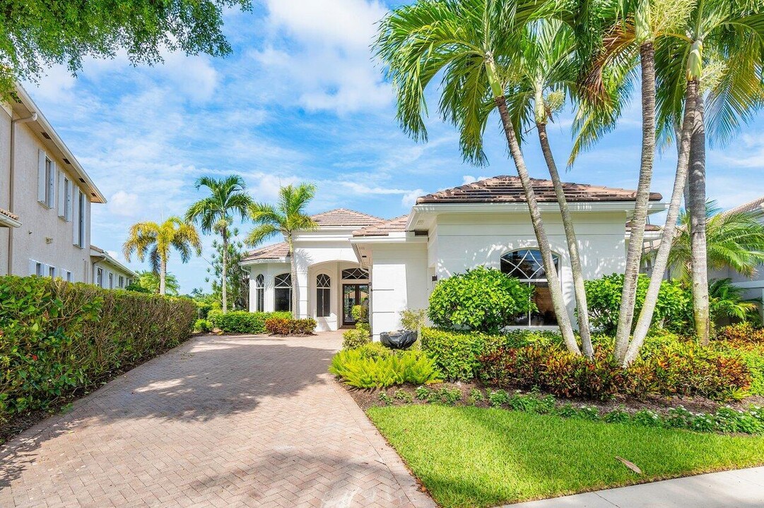 119 Island Cove Way in Palm Beach Gardens, FL - Foto de edificio