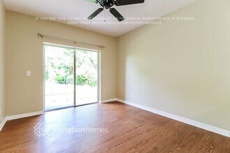 1220 Charlesworth Dr in Wesley Chapel, FL - Building Photo - Building Photo