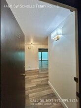 4460 SW Scholls Ferry Rd in Portland, OR - Building Photo - Building Photo