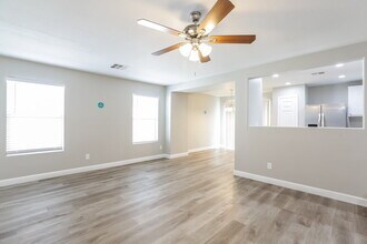 11738 Magliana St in Las Vegas, NV - Building Photo - Building Photo