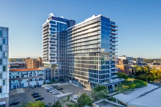 80 Bond Street East in Oshawa, ON - Building Photo - Building Photo