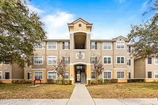 5673 Star Rush Dr in Melbourne, FL - Building Photo