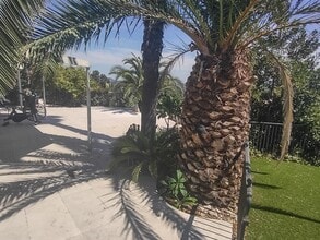 804 Cloverview Dr in Glendora, CA - Building Photo - Building Photo