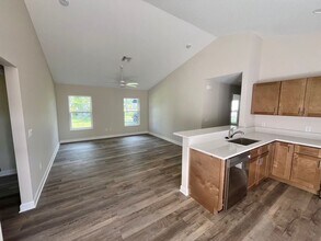 1855 10th Ave in Vero Beach, FL - Building Photo - Building Photo