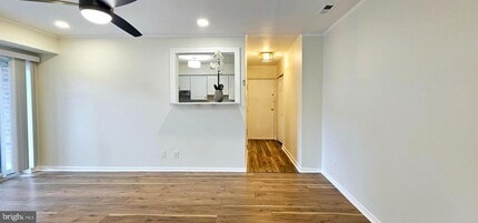 114 Van Buren Rd, Unit 4 in Voorhees, NJ - Building Photo - Building Photo