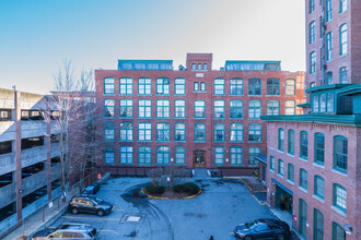 Canal Place in Lowell, MA - Foto de edificio - Building Photo