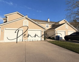 4617 NE Whispering Winds Dr in Lee's Summit, MO - Building Photo