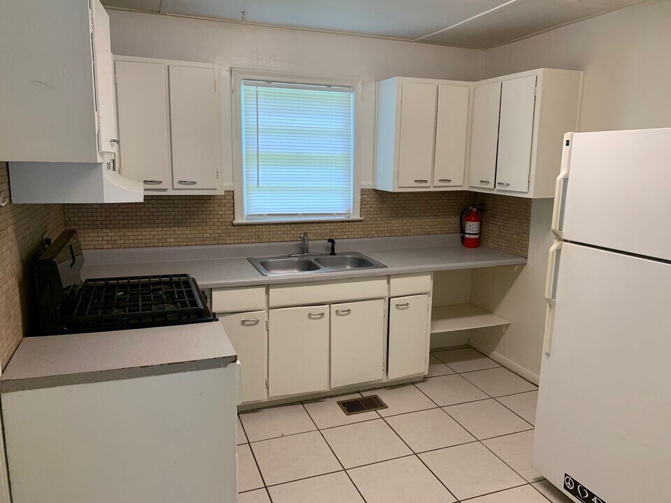 1642 Sharkey St in Tallahassee, FL - Building Photo