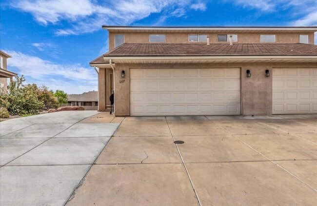 1277 W Las Hurdes Dr in Saint George, UT - Building Photo - Building Photo