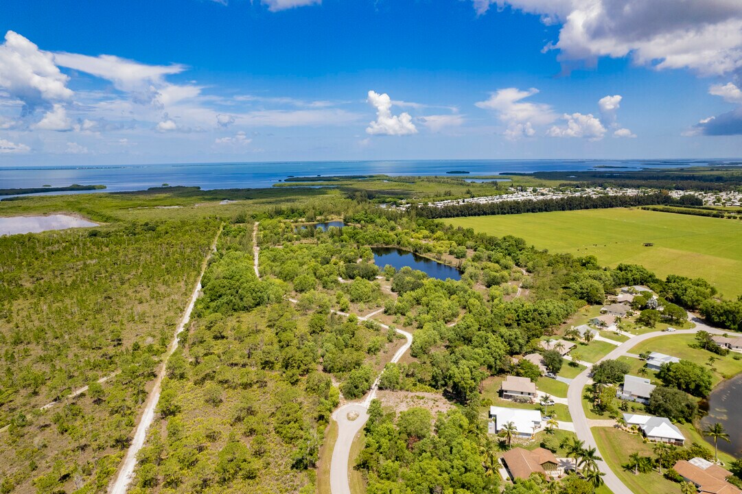 Wind Jammer Point 302 Unit Development in Saint James City, FL - Building Photo