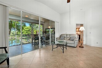 7092 Timberland Cir in Naples, FL - Building Photo - Building Photo