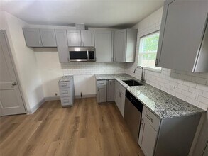 1121 Ward St in Rosenberg, TX - Building Photo - Building Photo