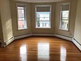 304 Tappan St in Brookline, MA - Building Photo