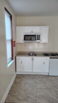 5613 Wyalusing Ave, Unit 2R in Philadelphia, PA - Building Photo