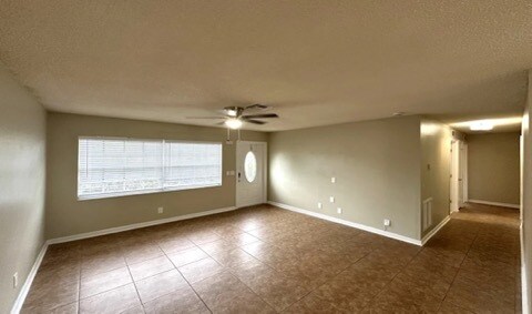 11151 Ash Mountain St in Las Vegas, NV - Foto de edificio