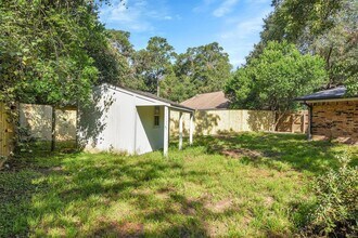 345 Maple Ln in Conroe, TX - Building Photo - Building Photo