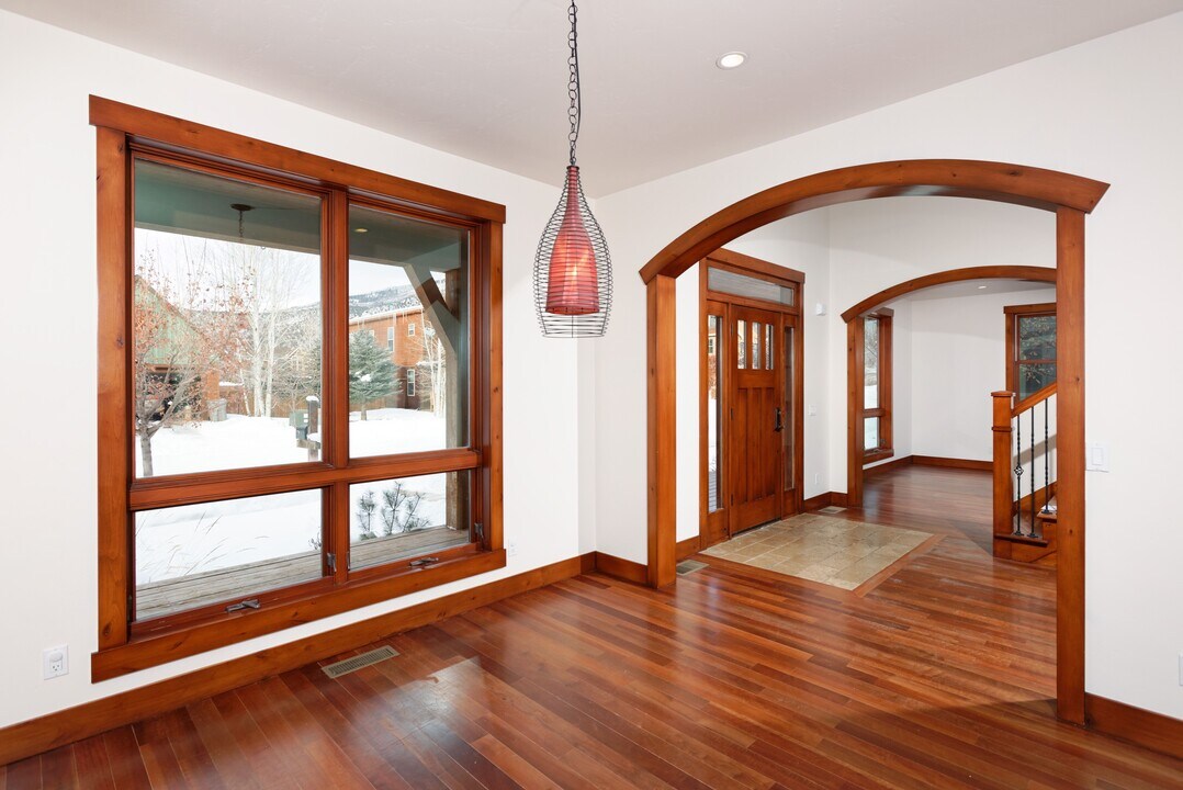 210 Juniper Ct in Basalt, CO - Building Photo